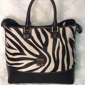 ‼️ SOLD ‼️ Dooney & Bourke Chelsea Shopper Tote